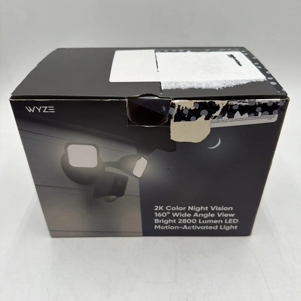 Wyze Cam Floodlight V2 Motion-Activated 2K HD Color Night Vision Camera